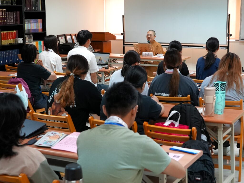 蘭陽第十三期青年書院啟動  禪修行儀引領青年踏上修行之路
